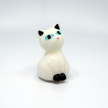 Błyszczyk do ust biały kotek