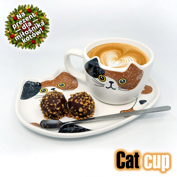 Kocia filiżanka ze spodkiem i mieszadełkiem