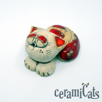 Figurka Leżący Kotek CeramiCats czerwony