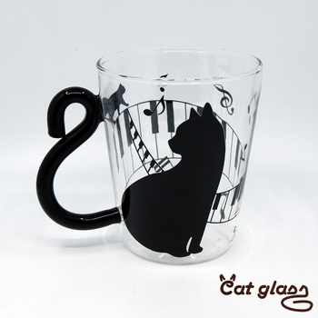 Kocia szklanka z ogonkiem